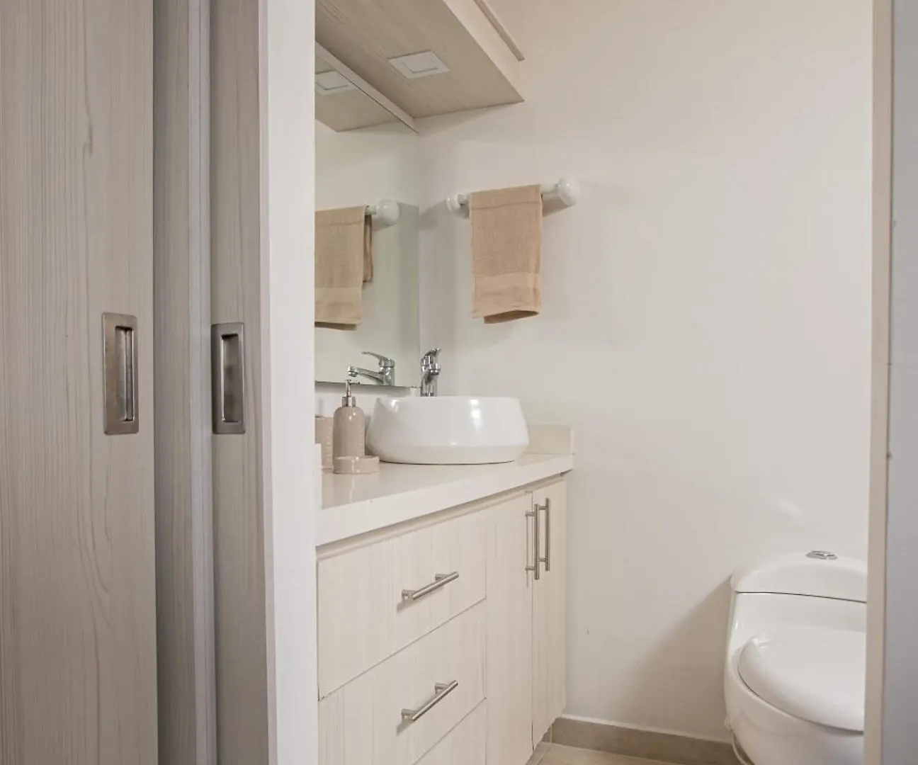 Elegante Apto En El Poblado! Vista Fabulosa Medellín Appartement