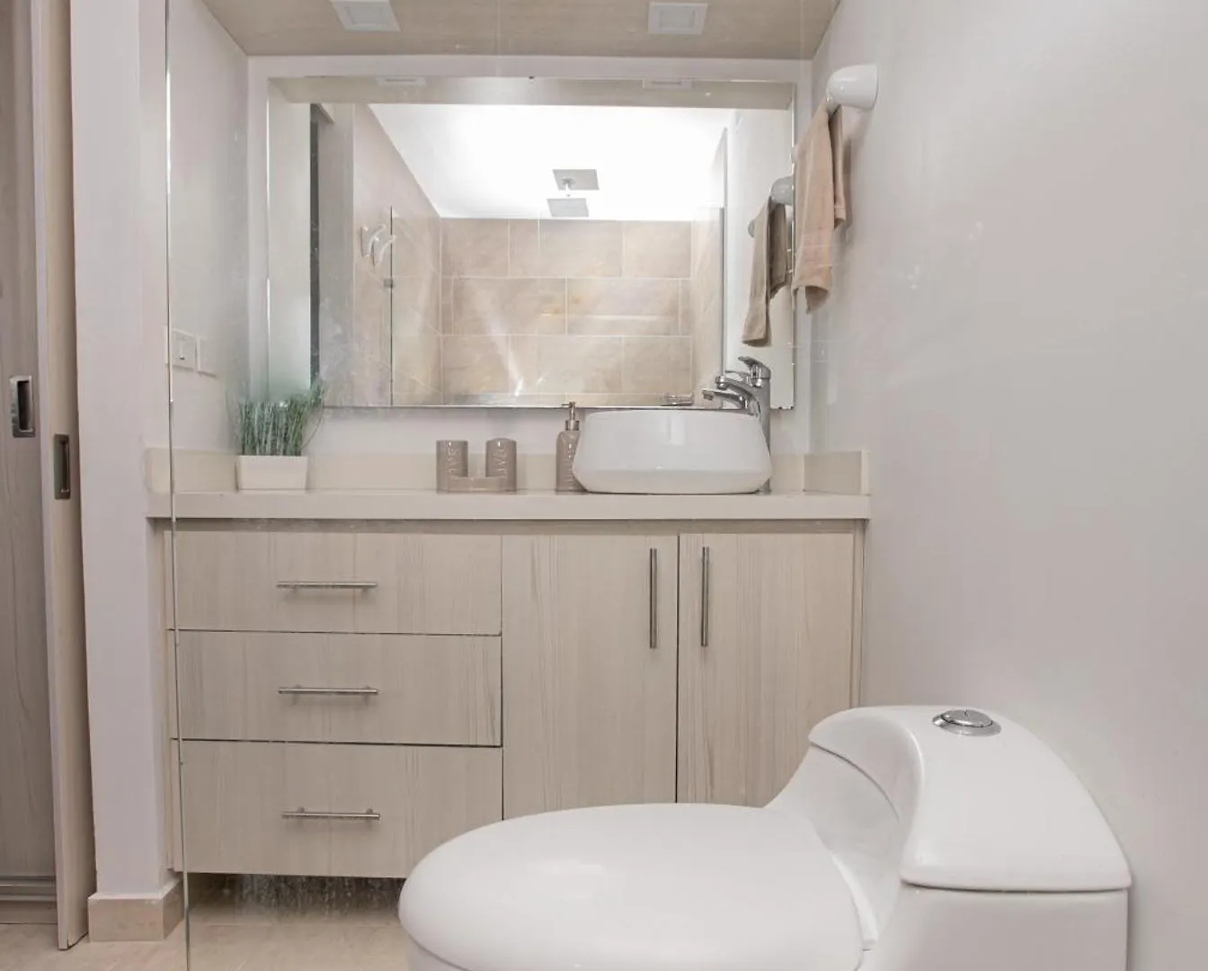 Elegante Apto En El Poblado! Vista Fabulosa Medellín Appartement